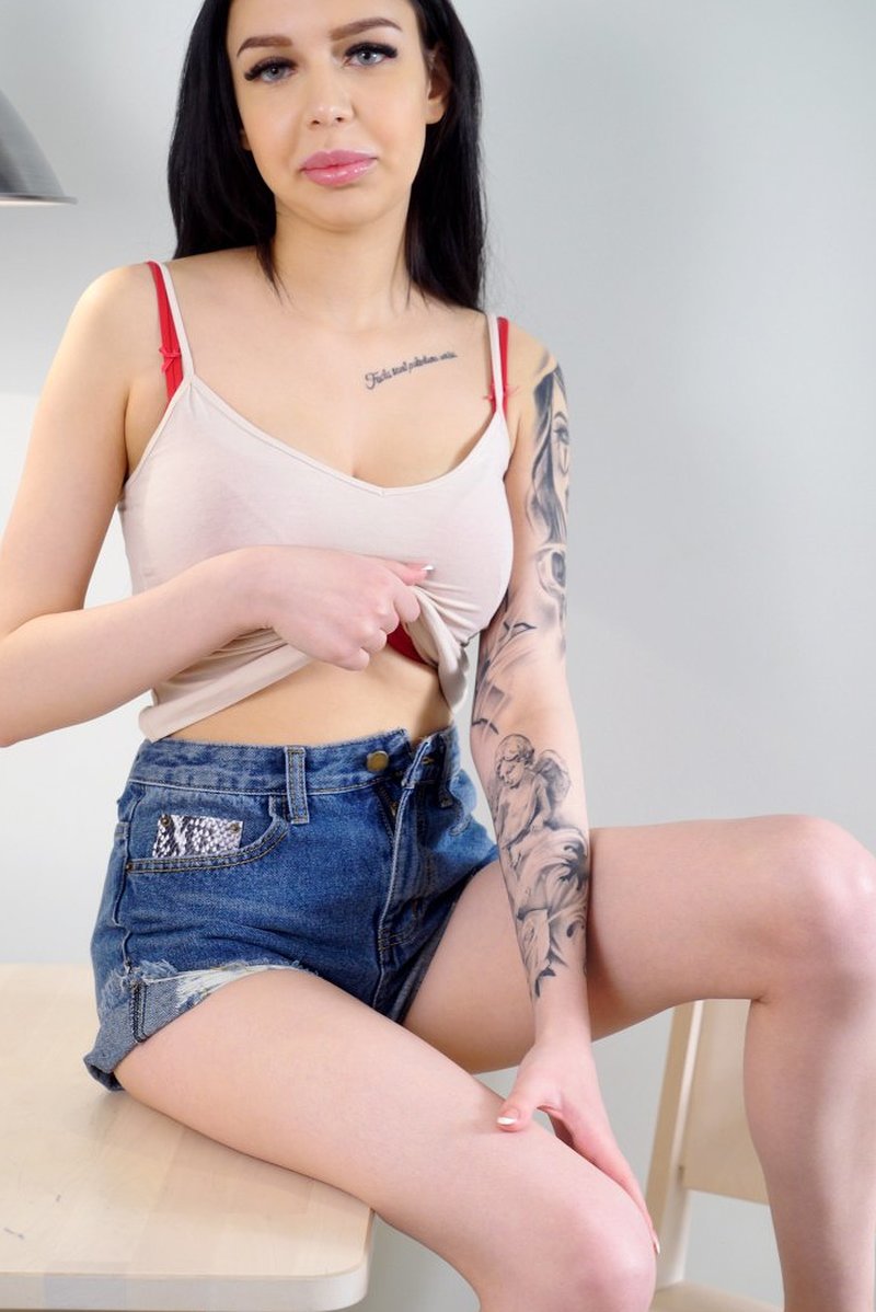 Евгения, 23 года, 1 размер груди